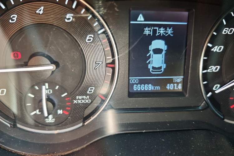 Used Great Wall C30 2016 1.5L Manual Luxury Model Odometer Close Up