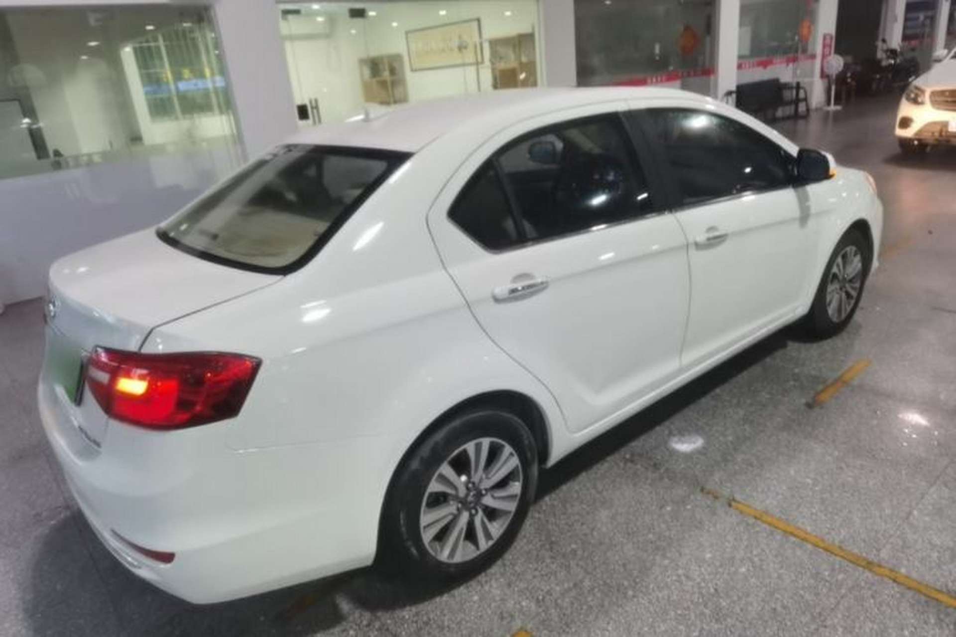 Used Great Wall C30 2016 1.5L AMT Luxury Model Rear Right 45 Deg