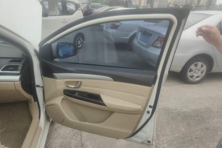 Used Great Wall C30 2016 1.5L AMT Luxury Model Right Front Door Interior