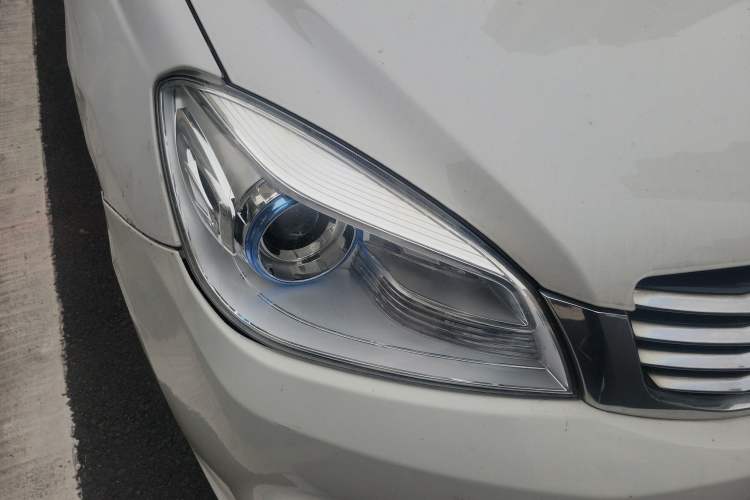 Used Great Wall C30 2016 1.5L AMT Comfort Model Right Front Headlight