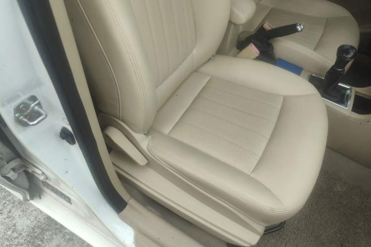 Used Great Wall C30 2016 1.5L AMT Luxury Model Right Front Seat