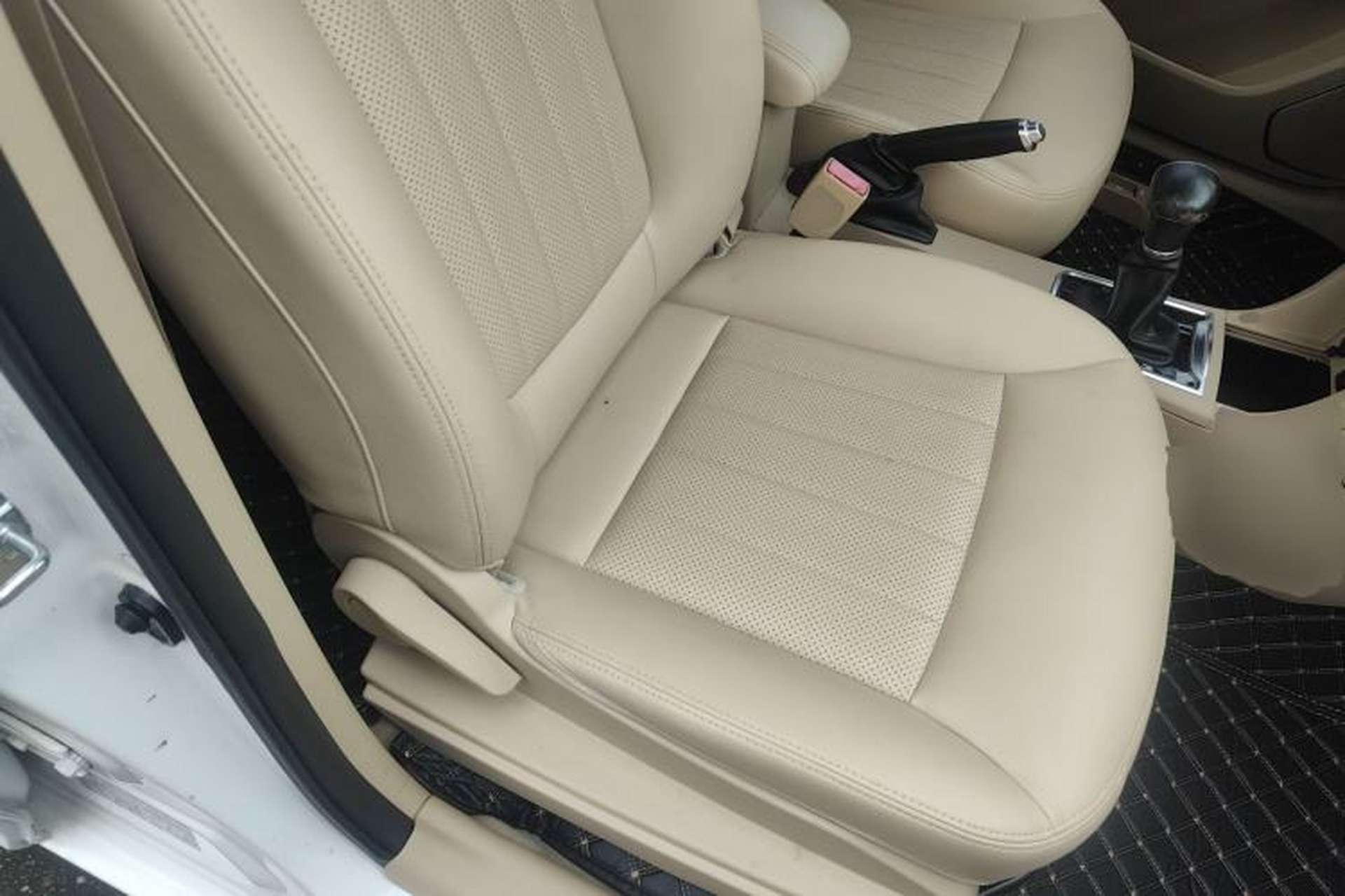 Used Great Wall C30 2016 1.5L AMT Luxury Model Right Front Seat