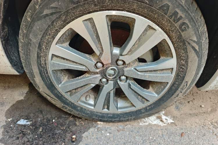 Used Great Wall C30 2016 1.5L Manual Luxury Model Right Front Wheel Hub