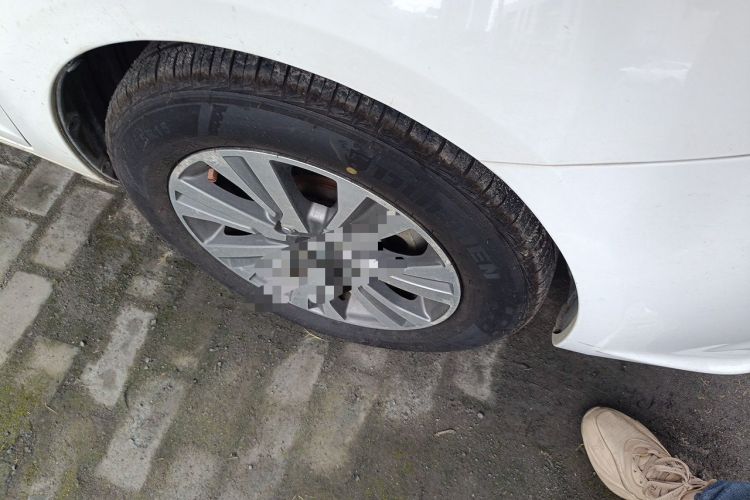Used Great Wall C30 2016 1.5L AMT Luxury Model Right Front Wheel Hub