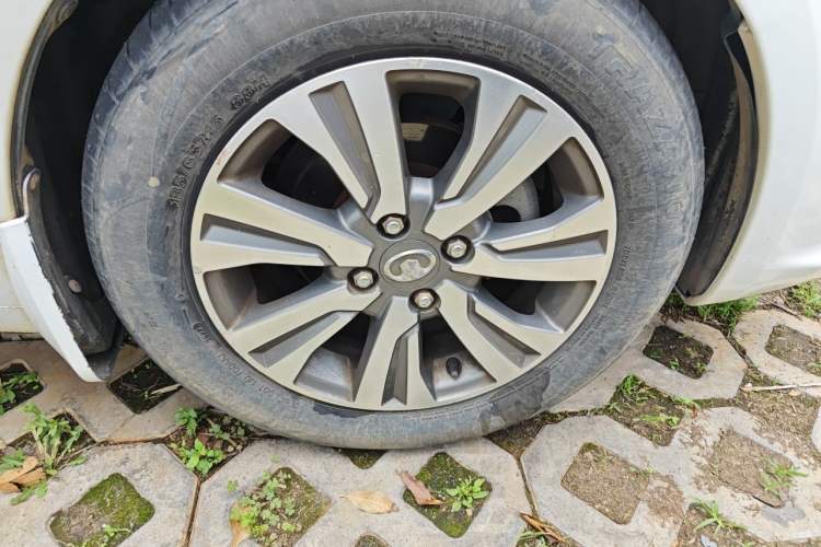 Used Great Wall C30 2016 1.5L Manual Comfort Model Right Front Wheel Hub