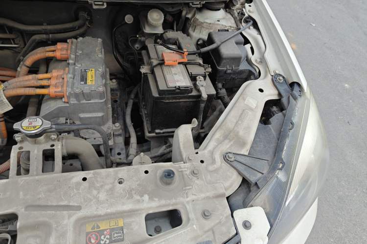 Used Great Wall C30 New Energy 2017 EV Luxury Model Engine Bay Left