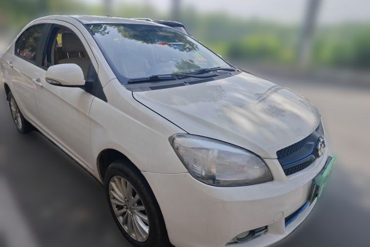 Used Great Wall C30 New Energy 2017 EV Luxury Model Front Right 45 Deg