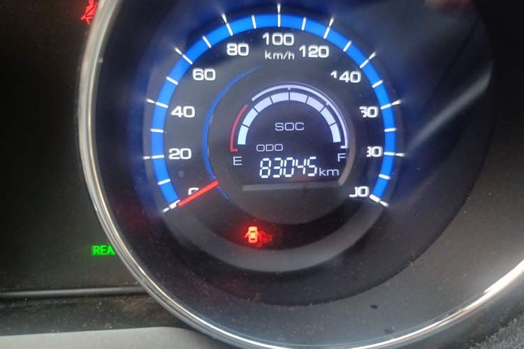 Used Great Wall C30 New Energy 2017 EV Luxury Model Odometer Close Up