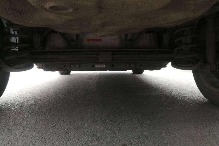 Used Great Wall C30 New Energy 2017 EV Luxury Model Rear Bumper Underside