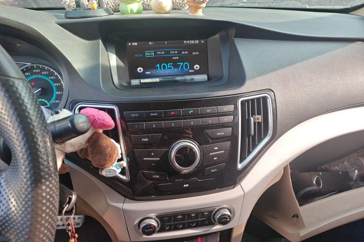 Used Great Wall C30 New Energy 2018 EV Upgraded Enjoyment Model Audio And AC Panel