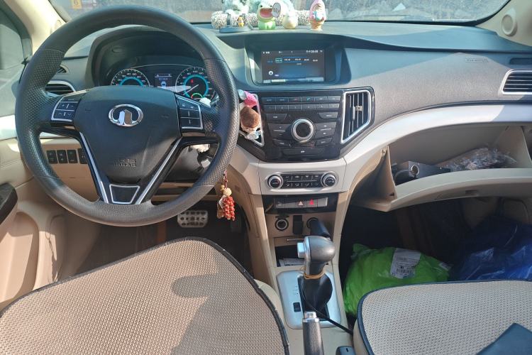 Used Great Wall C30 New Energy 2018 EV Upgraded Enjoyment Model Center Console