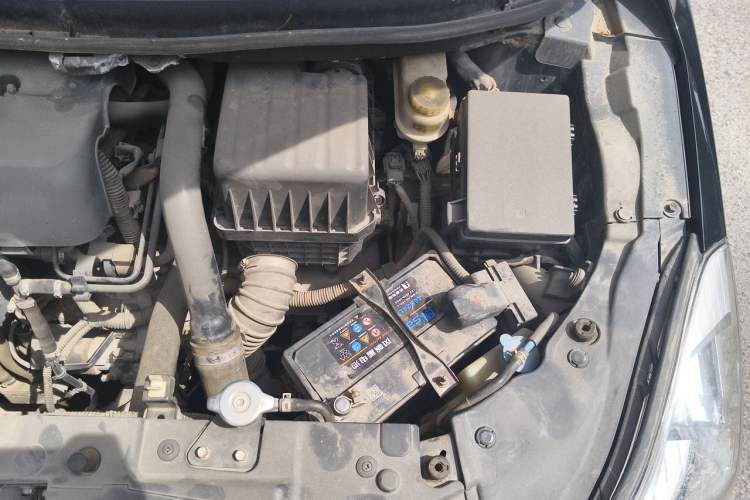Used Great Wall C50 2012 1.5T Manual Elite Version Engine Bay Left