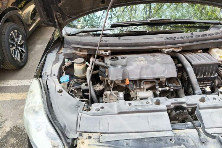 Used Great Wall C50 2012 1.5T Manual Fashion Edition Engine Bay Right