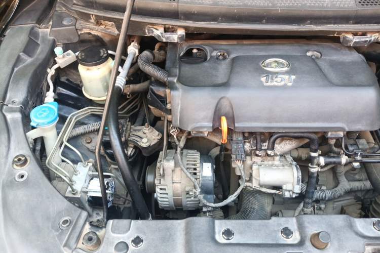 Used Great Wall C50 2012 1.5T Manual Fashion Edition Engine Bay Right