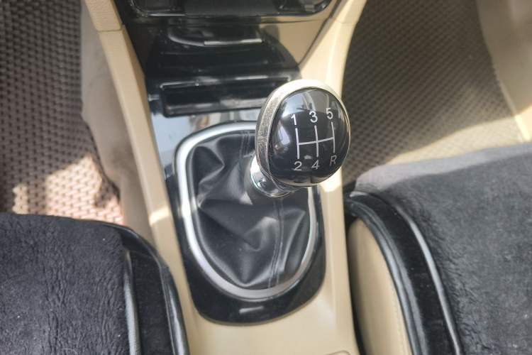 Used Great Wall C50 2012 1.5T Manual Elite Version Gear Lever