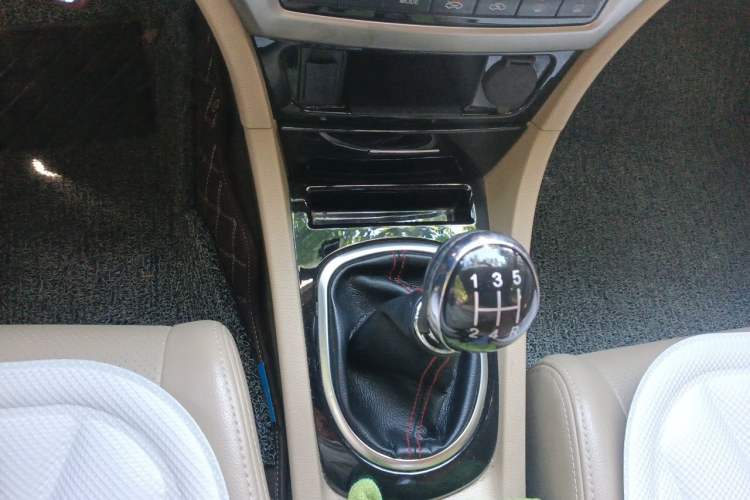 Used Great Wall C50 2012 1.5T Manual Fashion Edition Gear Lever