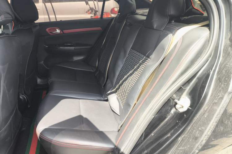 Used Great Wall C50 2012 1.5T Manual Fashion Edition Left Rear Seat