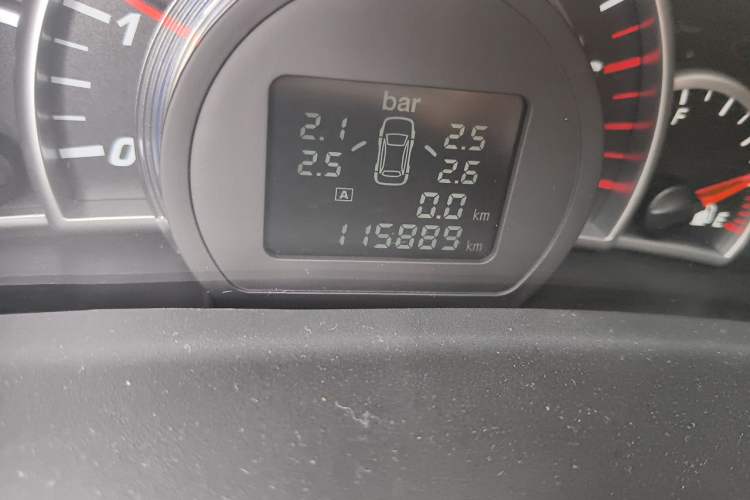Used Great Wall C50 2012 1.5T Manual Elite Version Odometer Close Up