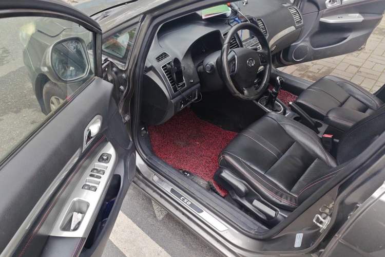 Used Great Wall C50 2012 1.5T Manual Elite Version Driver Seat