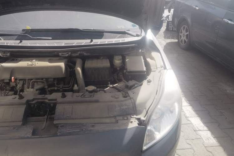Used Great Wall C50 2012 1.5T Manual Elite Version Engine Bay Left