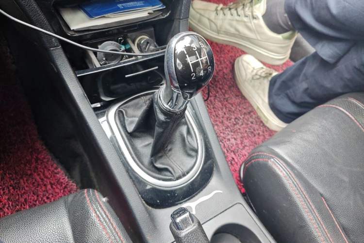 Used Great Wall C50 2012 1.5T Manual Elite Version Gear Lever