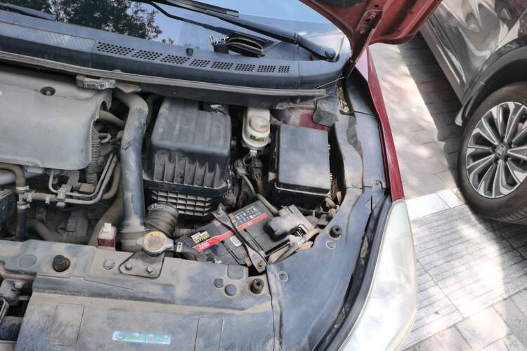 Used Great Wall C50 2012 1.5T Manual Elite Version Engine Bay Left