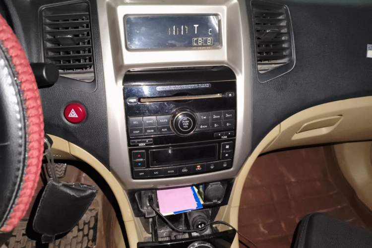 Used Great Wall C50 2012 1.5T Manual Fashion Edition Audio And AC Panel