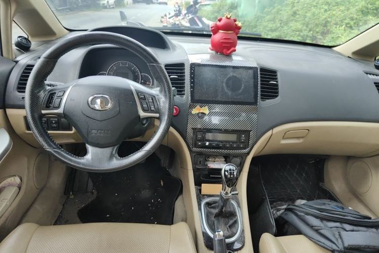 Used Great Wall C50 2012 1.5T Manual Fashion Edition Center Console