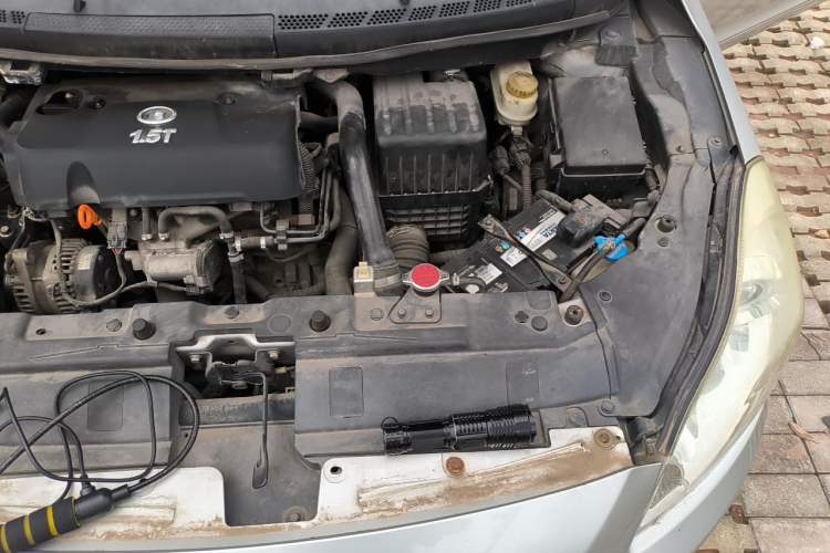 Used Great Wall C50 2012 1.5T Manual Elite Version Engine Bay Left