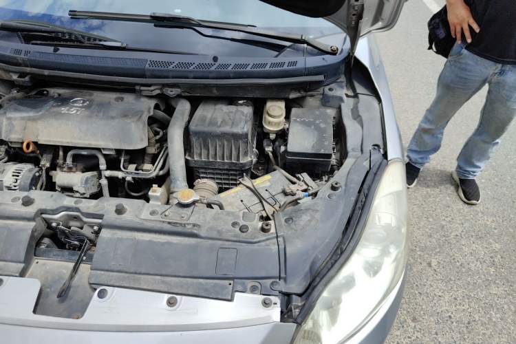 Used Great Wall C50 2012 1.5T Manual Fashion Edition Engine Bay Left