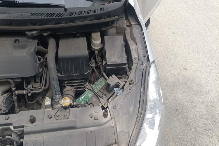 Used Great Wall C50 2012 1.5T Manual Fashion Edition Engine Bay Left