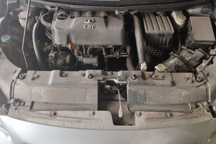 Used Great Wall C50 2012 1.5T Manual Elite Version Engine Bay
