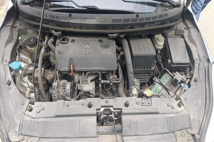 Used Great Wall C50 2012 1.5T Manual Fashion Edition Engine Bay