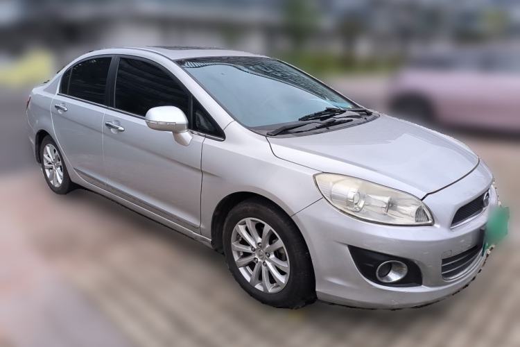 Used Great Wall C50 2012 1.5T Manual Elite Version Front Right 45 Deg
