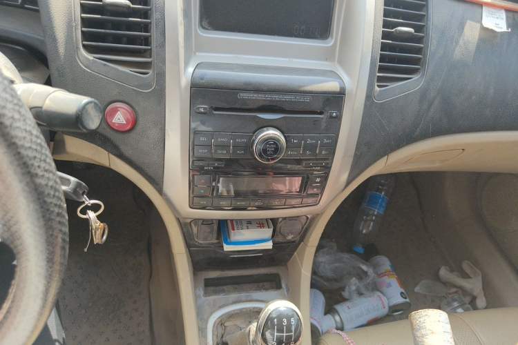 Used Great Wall C50 2012 1.5T Manual Fashion Edition Audio And AC Panel