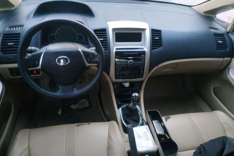 Used Great Wall C50 2012 1.5T Manual Fashion Edition Center Console