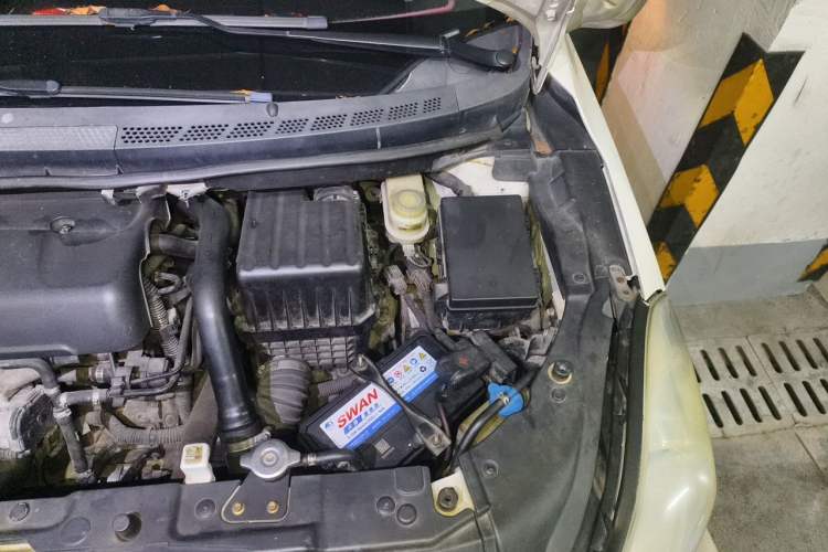 Used Great Wall C50 2012 1.5T Manual Luxury Version Engine Bay Left