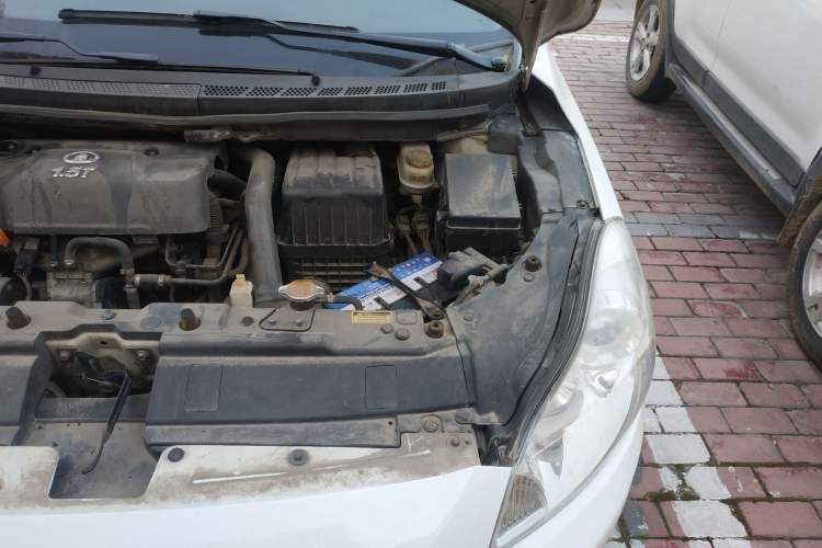 Used Great Wall C50 2012 1.5T Manual Fashion Edition Engine Bay Left
