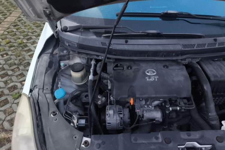 Used Great Wall C50 2012 1.5T Manual Fashion Edition Engine Bay Right