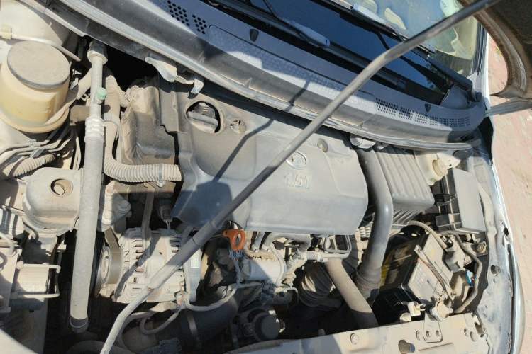 Used Great Wall C50 2012 1.5T Manual Fashion Edition Engine Bay Right