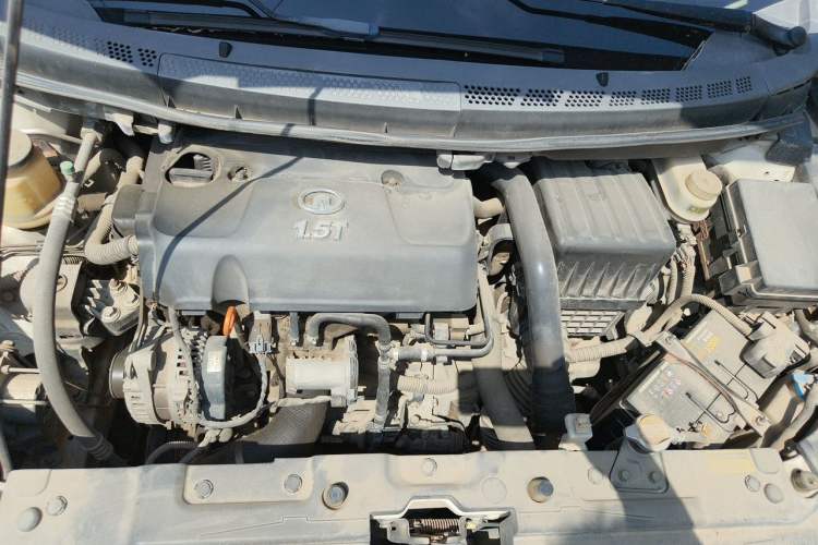 Used Great Wall C50 2012 1.5T Manual Fashion Edition Engine Bay