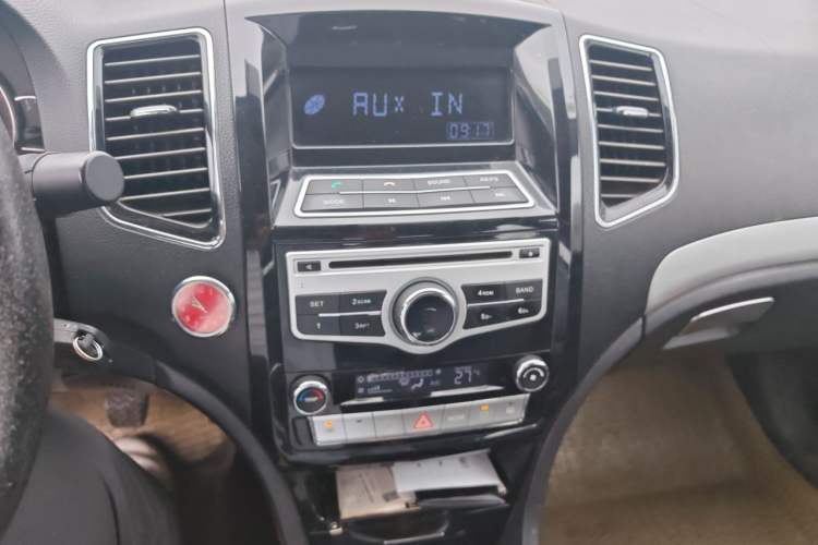 Used Great Wall C50 2013 1.5T Manual Fashion Edition Audio And AC Panel