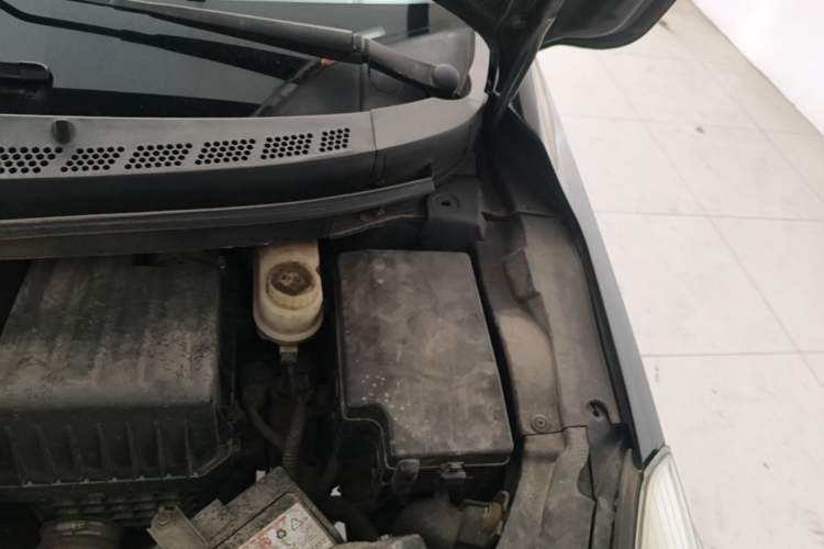 Used Great Wall C50 2013 1.5T Manual Elite Edition Engine Bay Left