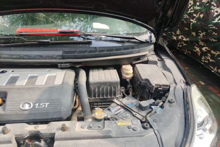 Used Great Wall C50 2013 1.5T Manual Elite Edition Engine Bay Left