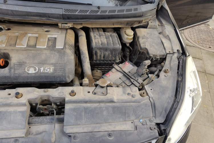 Used Great Wall C50 2013 1.5T Manual Elite Edition Engine Bay Left