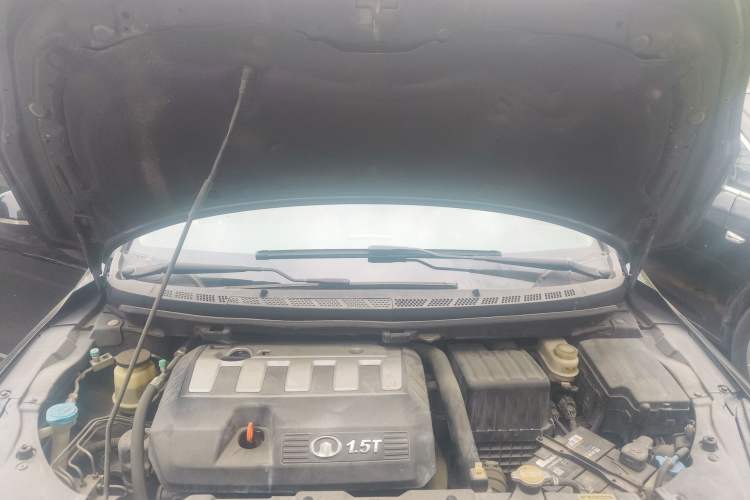 Used Great Wall C50 2013 1.5T Manual Elite Edition Engine Bay