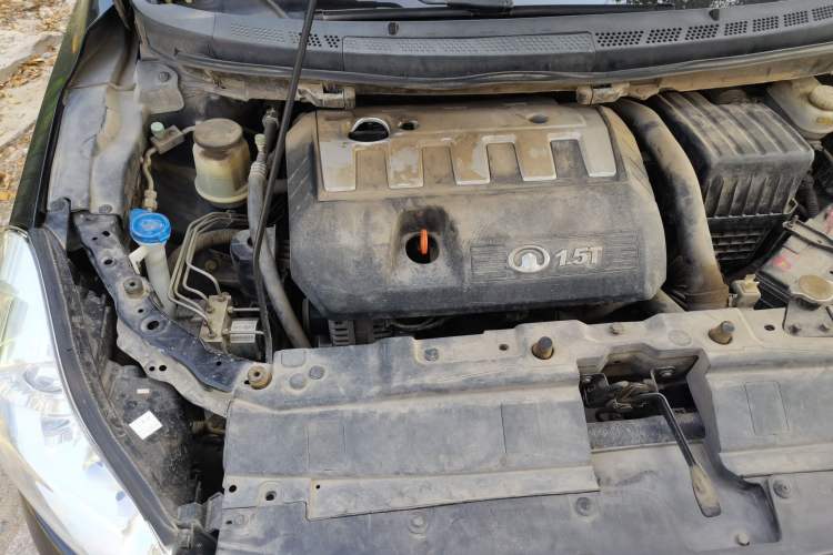 Used Great Wall C50 2013 1.5T Manual Elite Edition Engine Bay Right