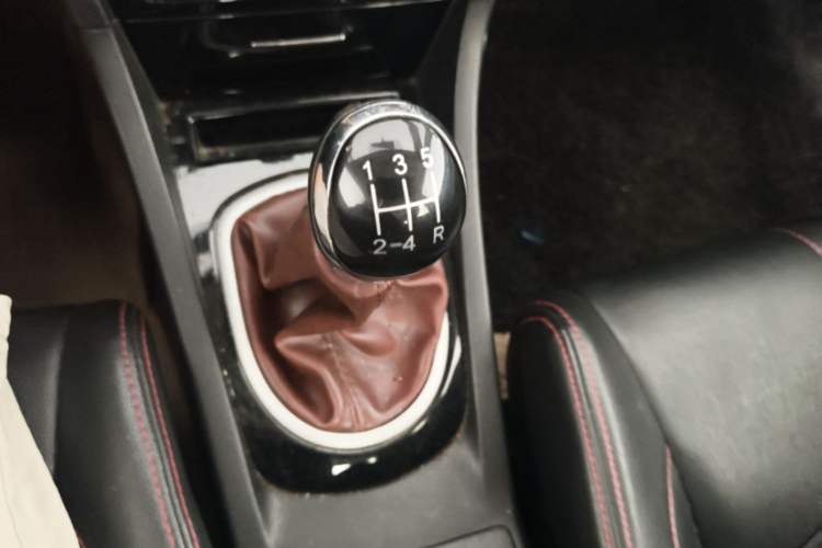 Used Great Wall C50 2013 1.5T Manual Elite Edition Gear Lever