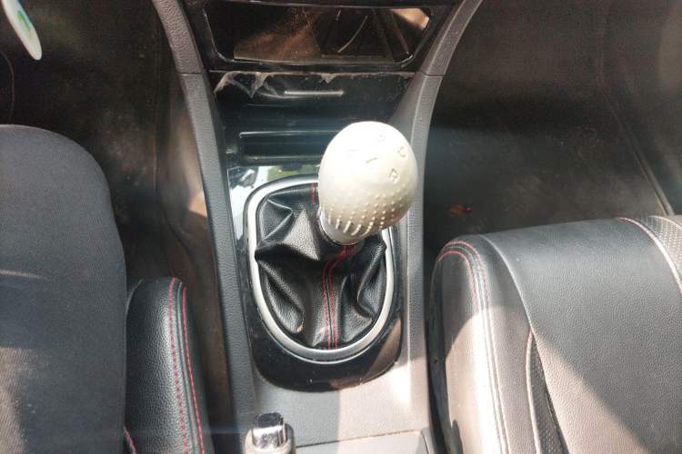 Used Great Wall C50 2013 1.5T Manual Elite Edition Gear Lever