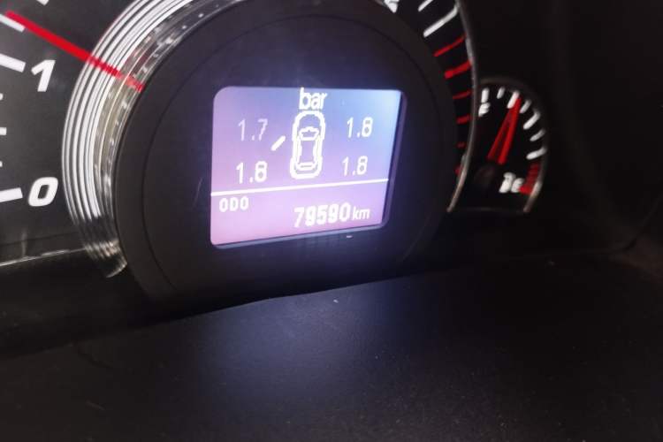 Used Great Wall C50 2013 1.5T Manual Elite Edition Odometer Close Up